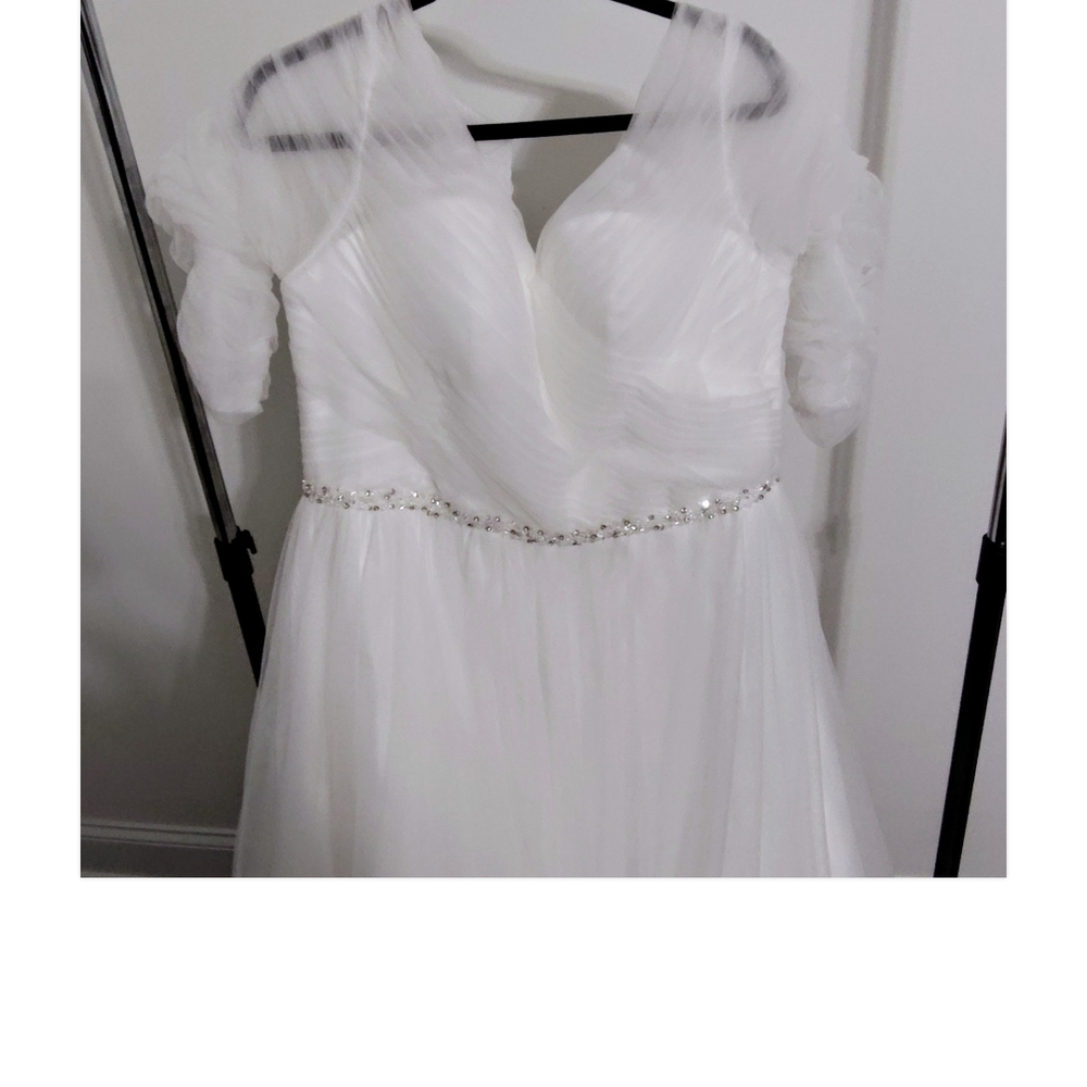 Elegant White Wedding Dress